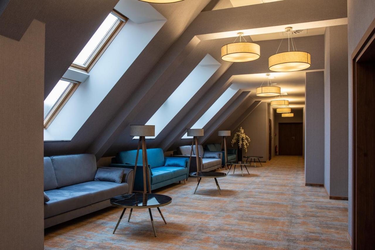 Hotel Styl 70 بيشتنا المظهر الخارجي الصورة