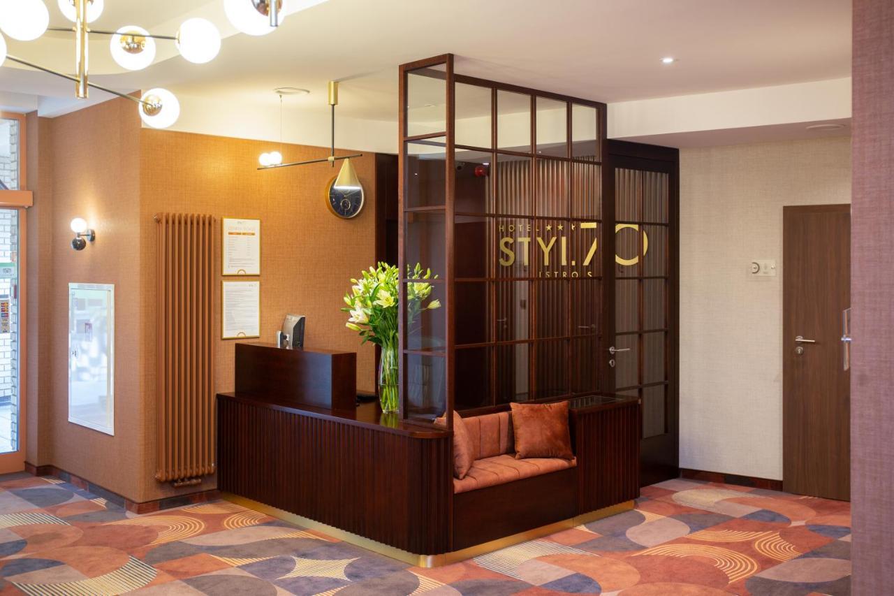 Hotel Styl 70 بيشتنا المظهر الخارجي الصورة
