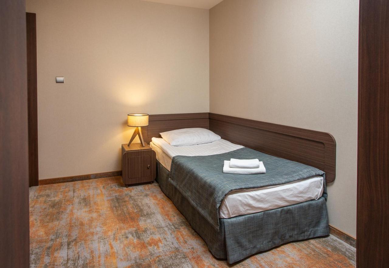Hotel Styl 70 بيشتنا المظهر الخارجي الصورة