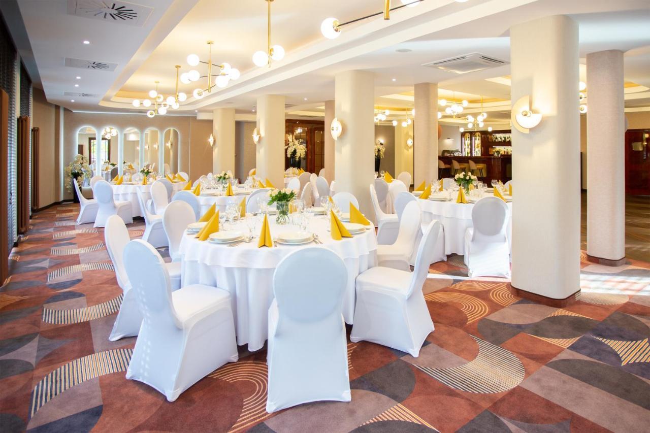 Hotel Styl 70 بيشتنا المظهر الخارجي الصورة
