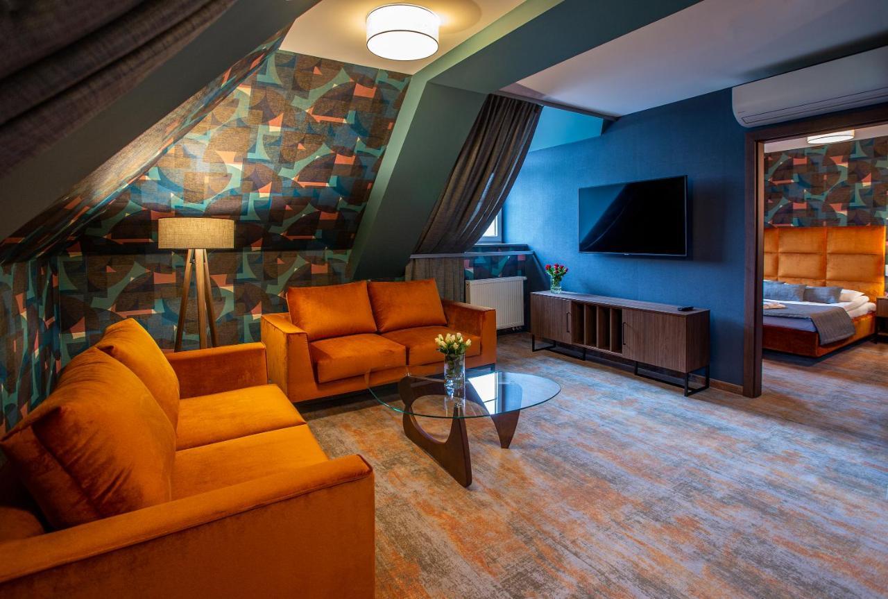 Hotel Styl 70 بيشتنا المظهر الخارجي الصورة